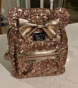 Minnie lounge fly backpack