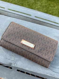 Michael Kors Continental Wallet