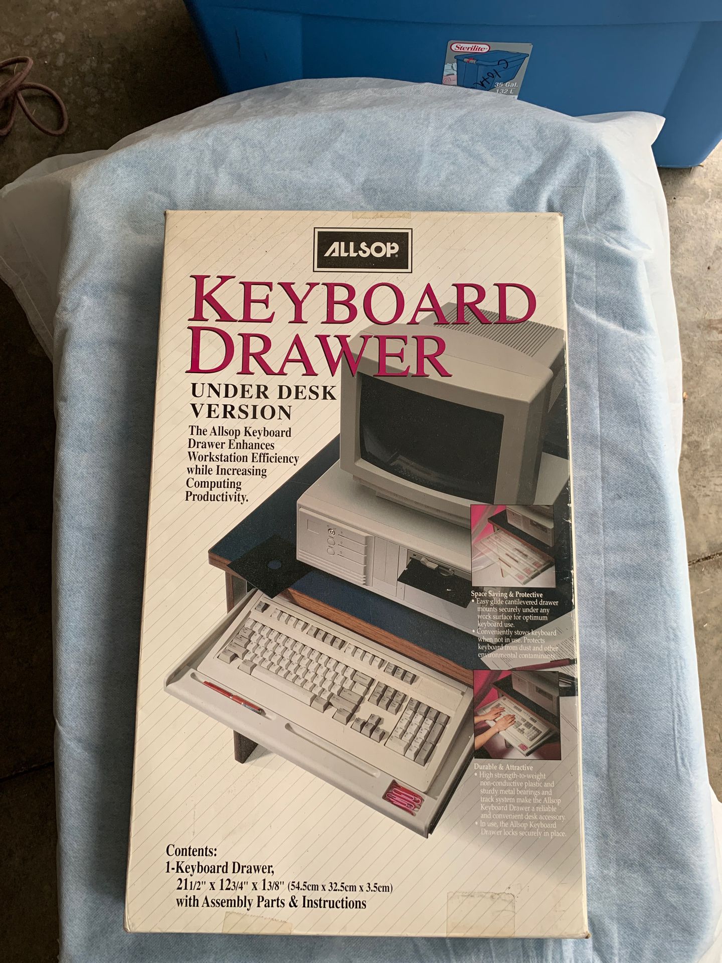 Computer keyboard drawer