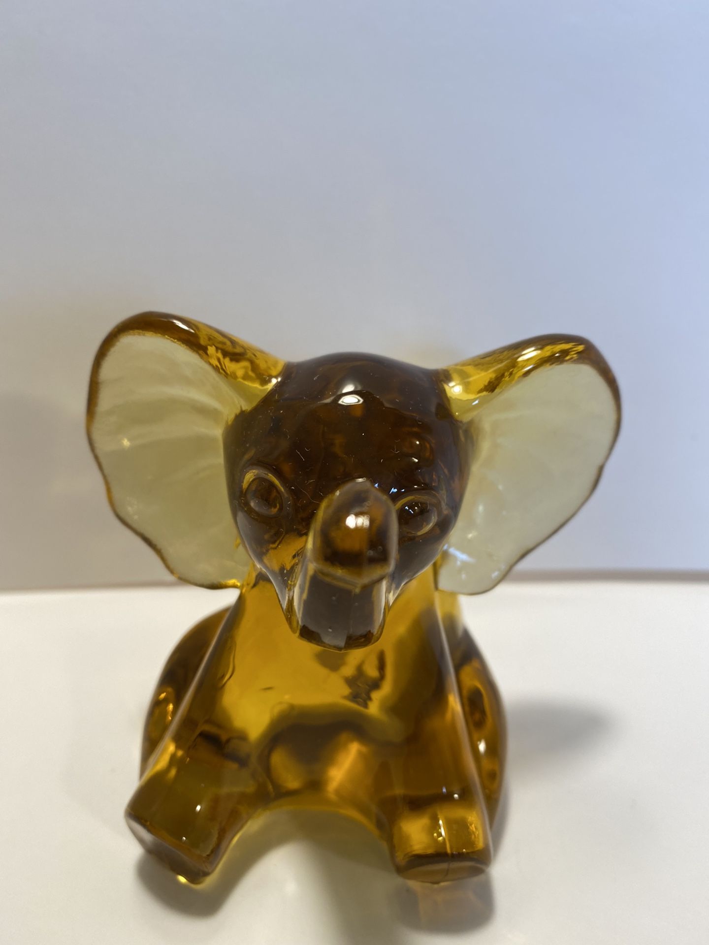 Fenton Sitting Elephant 