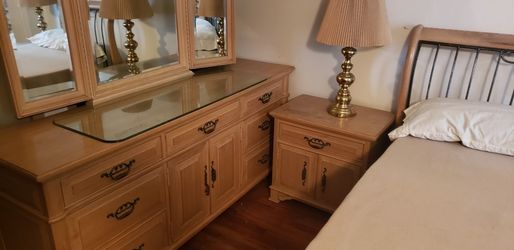 Thomasville Tan Bedroom Set.