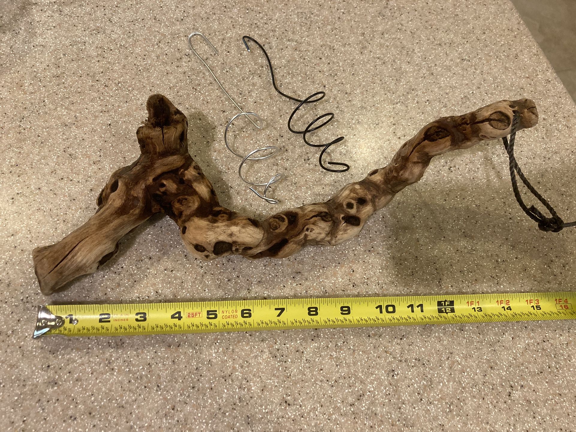 Wood Display For Airplants Or Succulents/$15 Firm/Lakeside