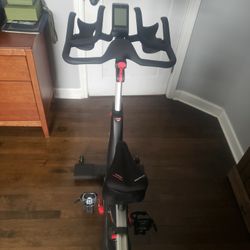 Lifetime Fitness Stationary Bike 