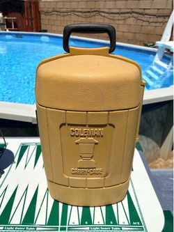 Vintage Coleman Lantern and ClamShell case