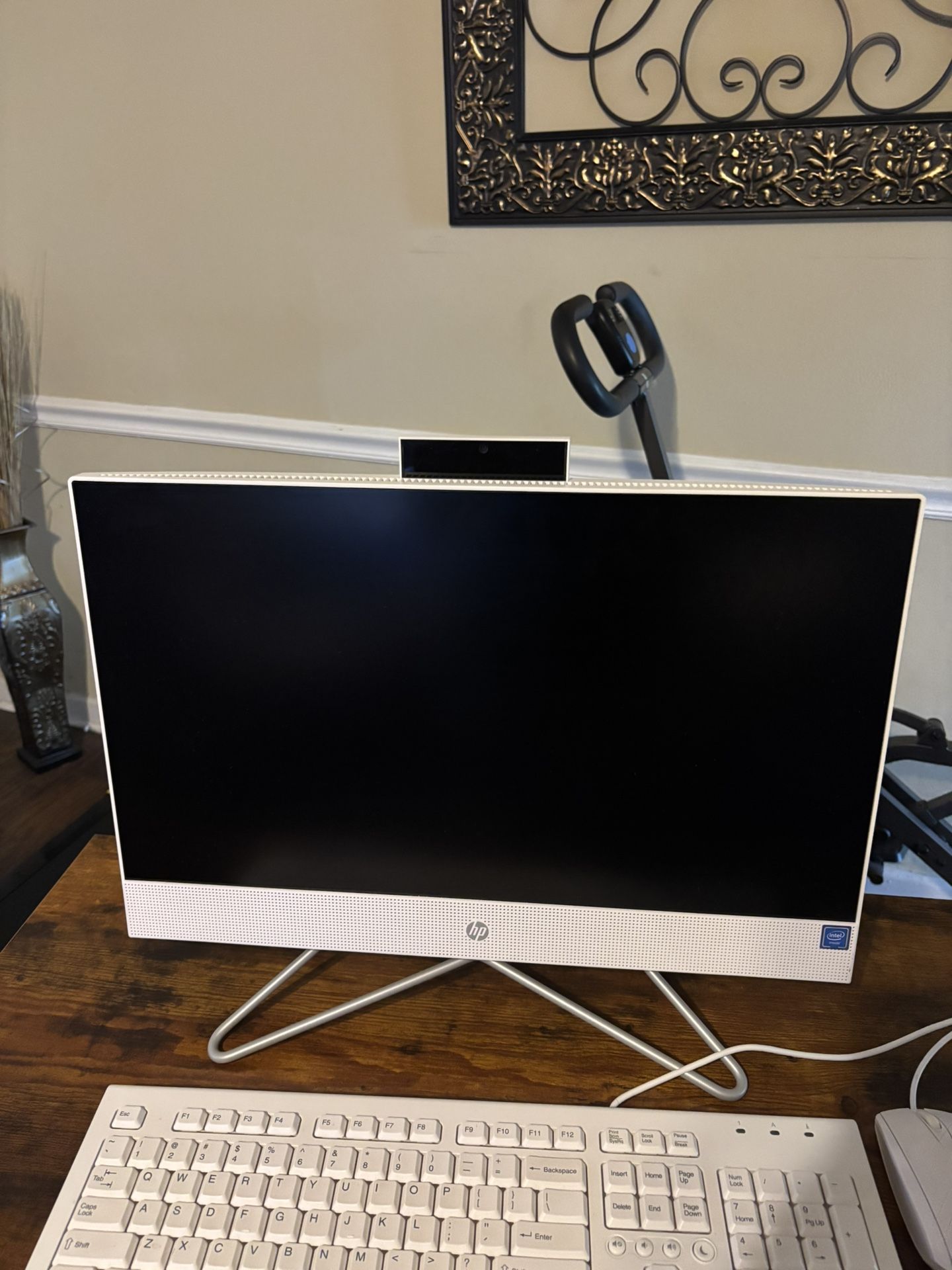 HP - 21.5" All-In-One - Intel Celeron - 4GB Memory - 128GB SSD - Snow White Model: 1K0G7AA#ABA