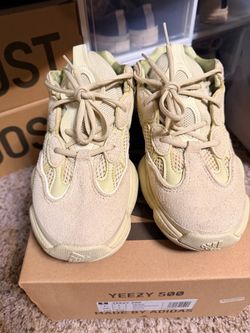 Yeezy 500 size 7.5M
