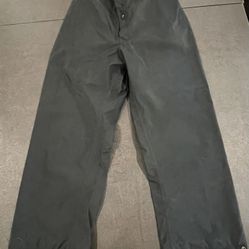 NEW Watershed Rainwear Pants with Rear Velcro Pockets and side button pockets. Size XL