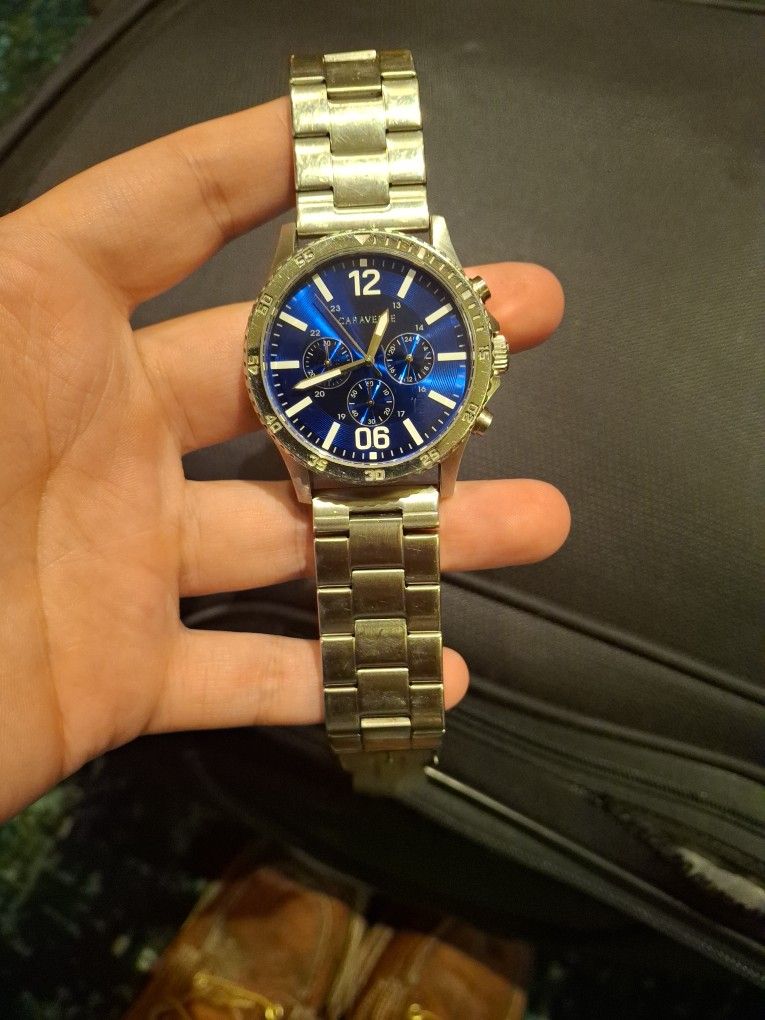 Carvelle Blue And Metal