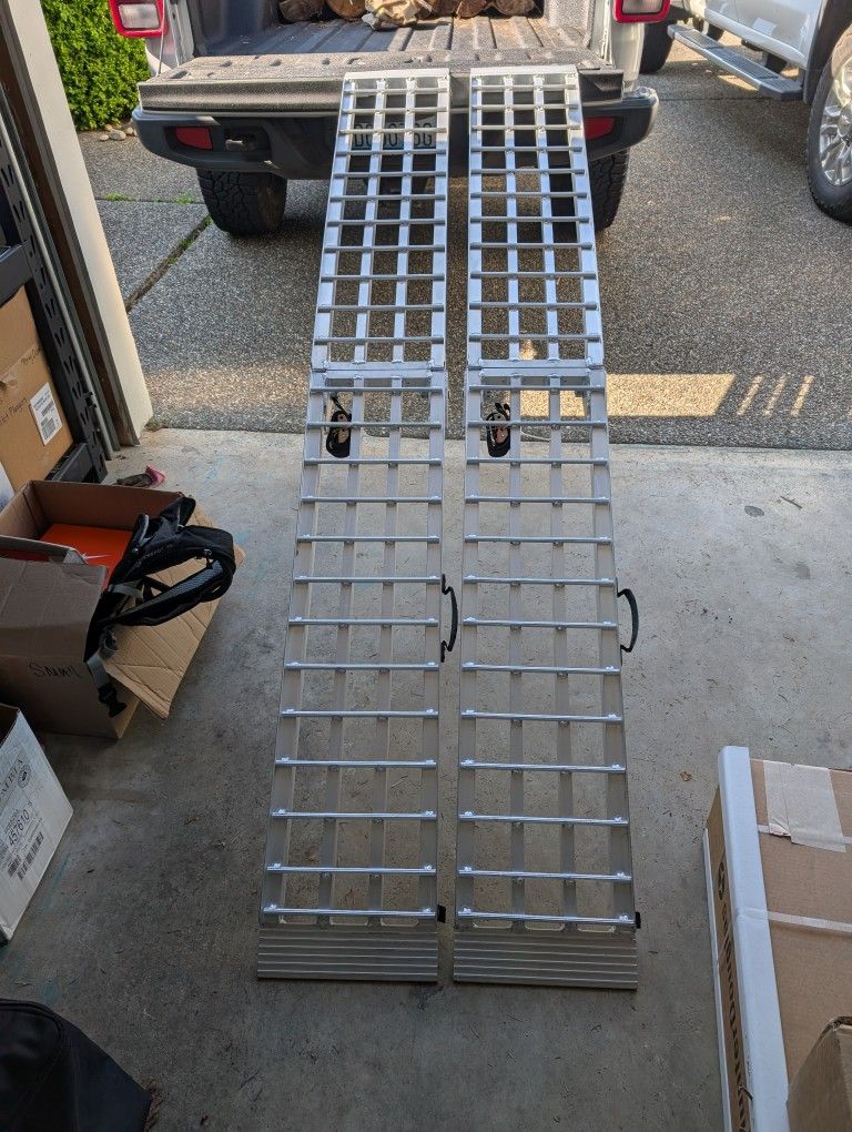 Folding Aluminum Ramps 1500 Lb Per Ramp