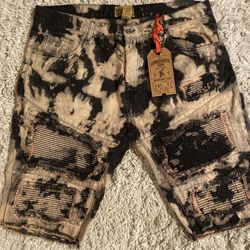Grind house shorts Size 42