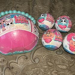 lol Surprise Bubble Surprise Deluxe, 2 Bubble Surprise Series 1 Dolls, and 2 Pets Series 1