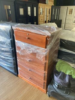 Oak pinewood dresser 5 drawers