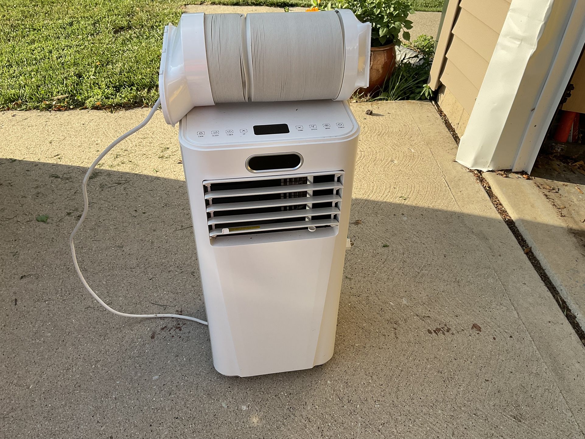 Portable air conditioner