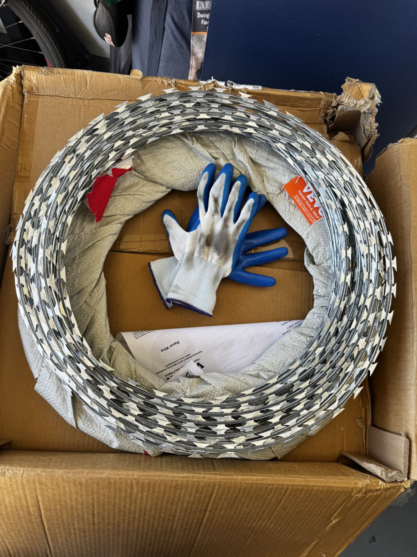 Razor Wire (95 Feet)