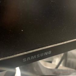 Samsung monitor 24” 