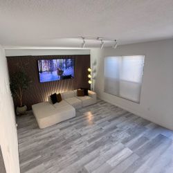 Modular Sectional Sofa – Ivory / Cloud Style