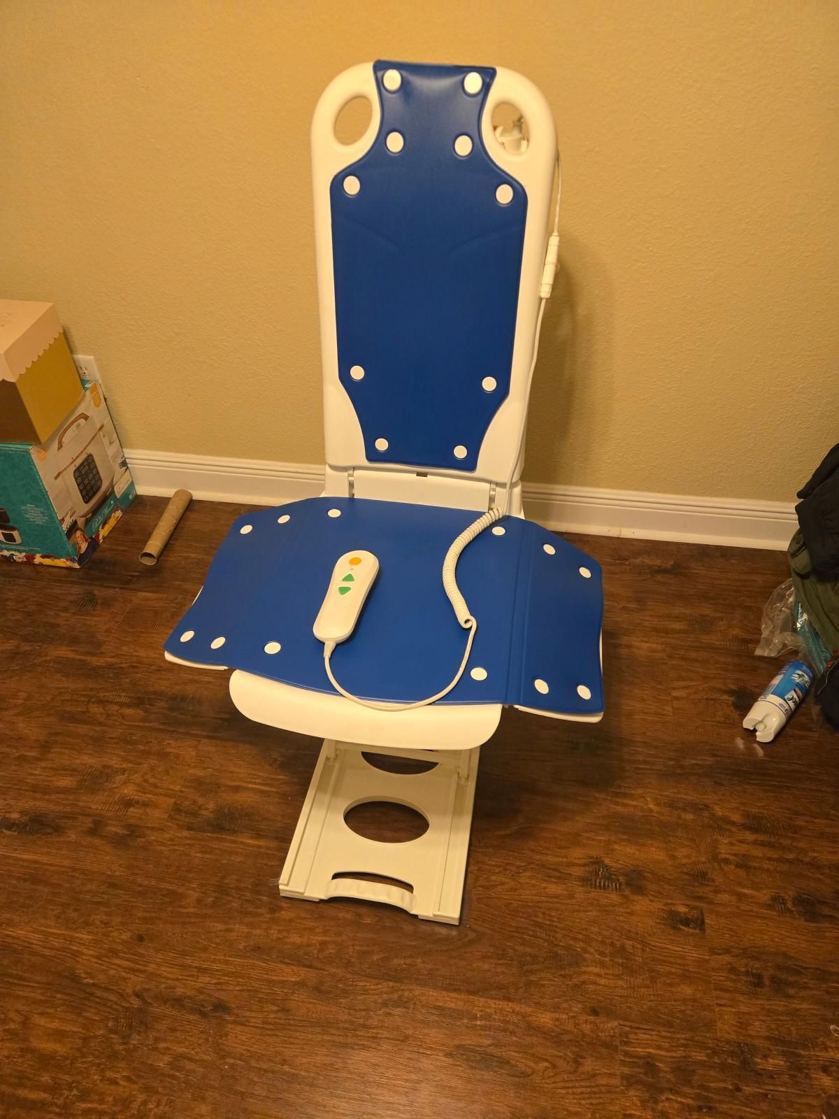 Medical Waterproof Lift Chair From Floor To Sitting Position