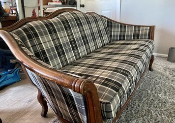 Queen Anne Style Couch