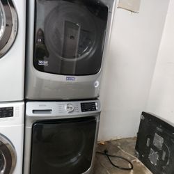 MAYTAG STEAM WASHER AND ELECTRIC DRYER LARGE 