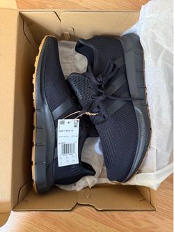 Adidas Swift Men’s 9 Brand New