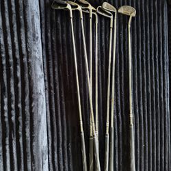 Golf Clubs 