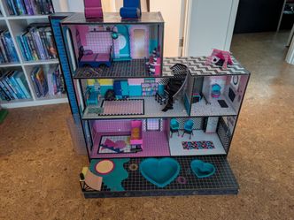 LOL Dollhouse