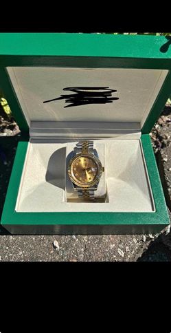 Men’s luxury watch