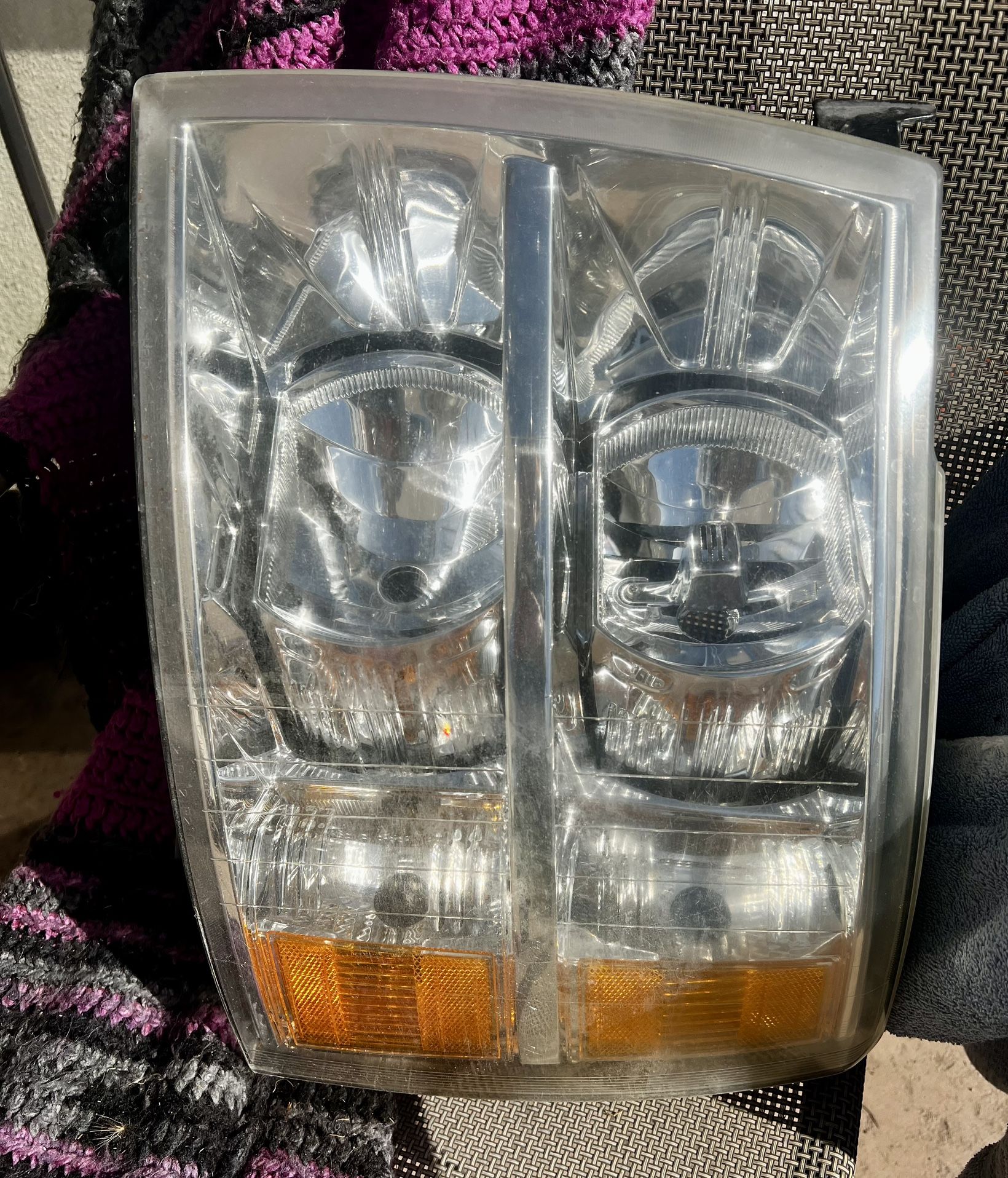 Headlight - Chevy Silverado