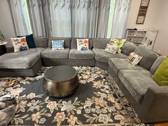 Large Gray Sectional Sofa with Chaise