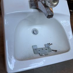 Single Sink With Faucet -Wall Mount
