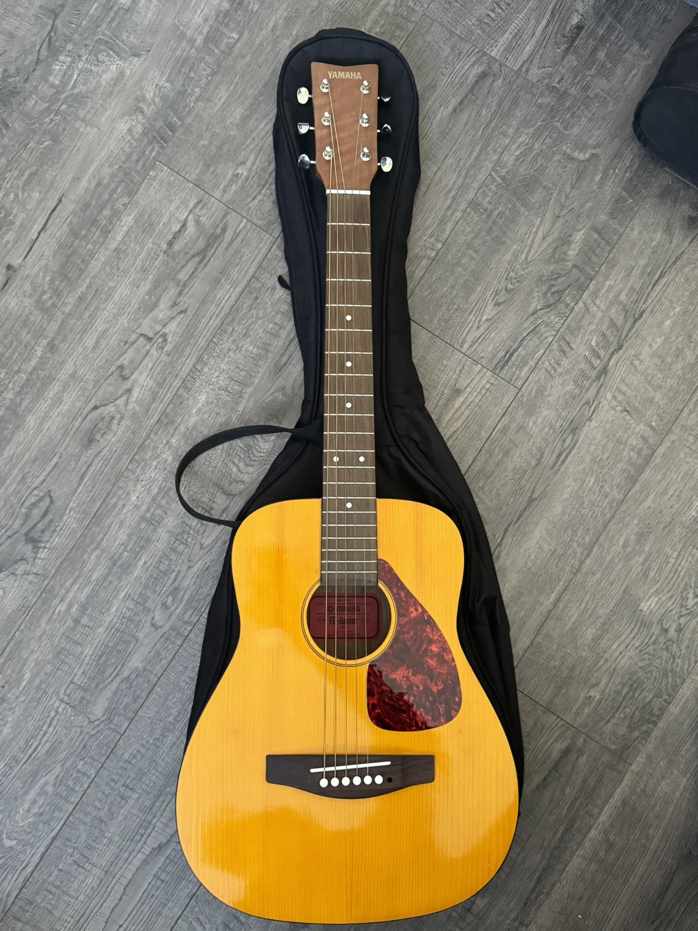 Yamaha Travel Guitar