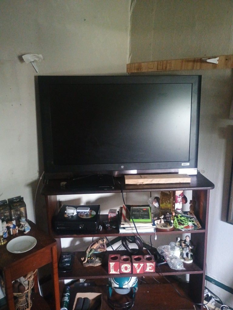 42inches TV Works Great