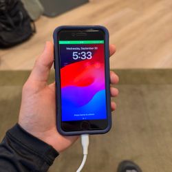 iPhone SE Otterbox Case