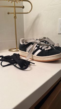 Adidas campus