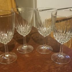 4 Real Crystal Wine Glasses and Beautiful Decanter