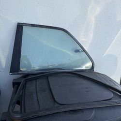 E30 Coupe Rear Pop Court Windows