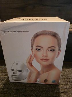 Light facial beauty treatment