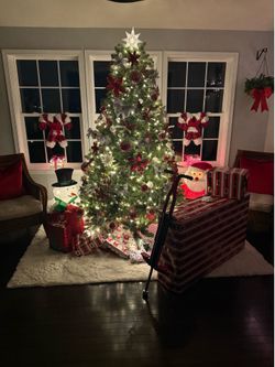Pre-lit Christmas tree