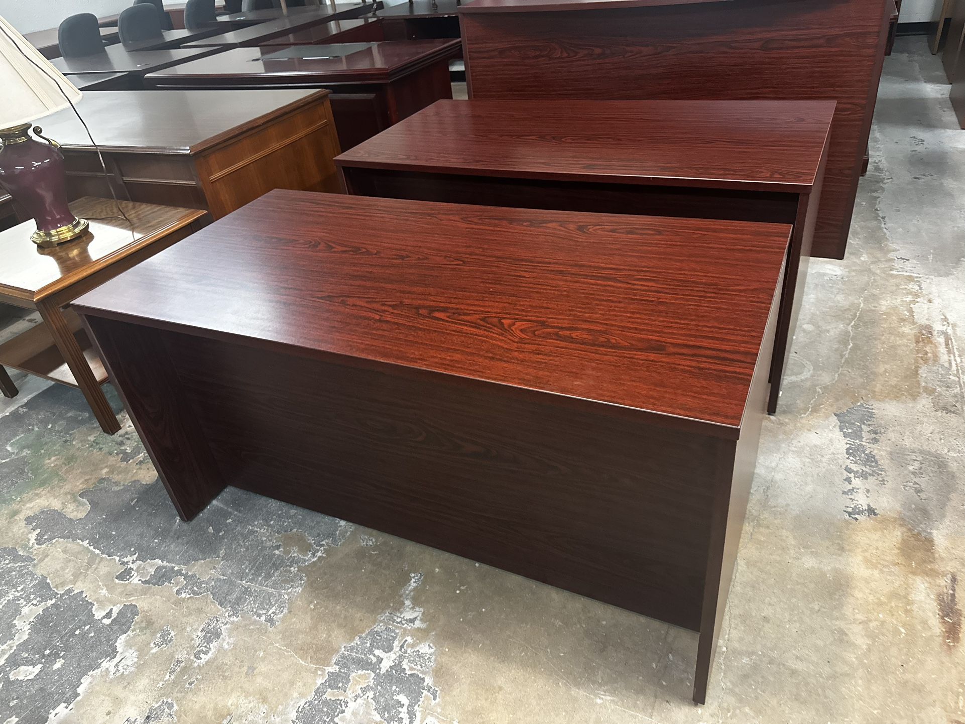 OFFICE/HOME DESK COMPUTER DESK