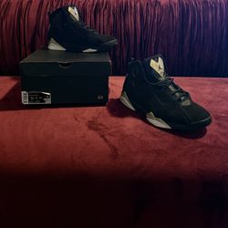 Jordan True Flight Size 11 Black/Gold w/ Box