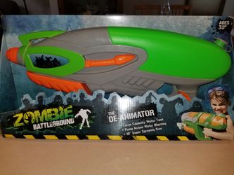 NEW IN BOX ZOMBIE BATTLEGROUND DE-ANIMATOR WATER GUN. PICK UP MIDDLEBORO ONLY