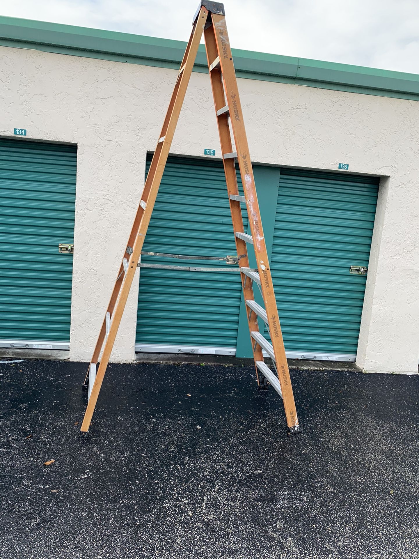 Ladders husky 10’ step ladder works