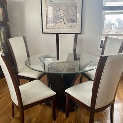 Dining Room Table And Chairs 