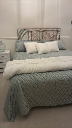 Brand  NEW King Bed (Mattress + Metal Frame)