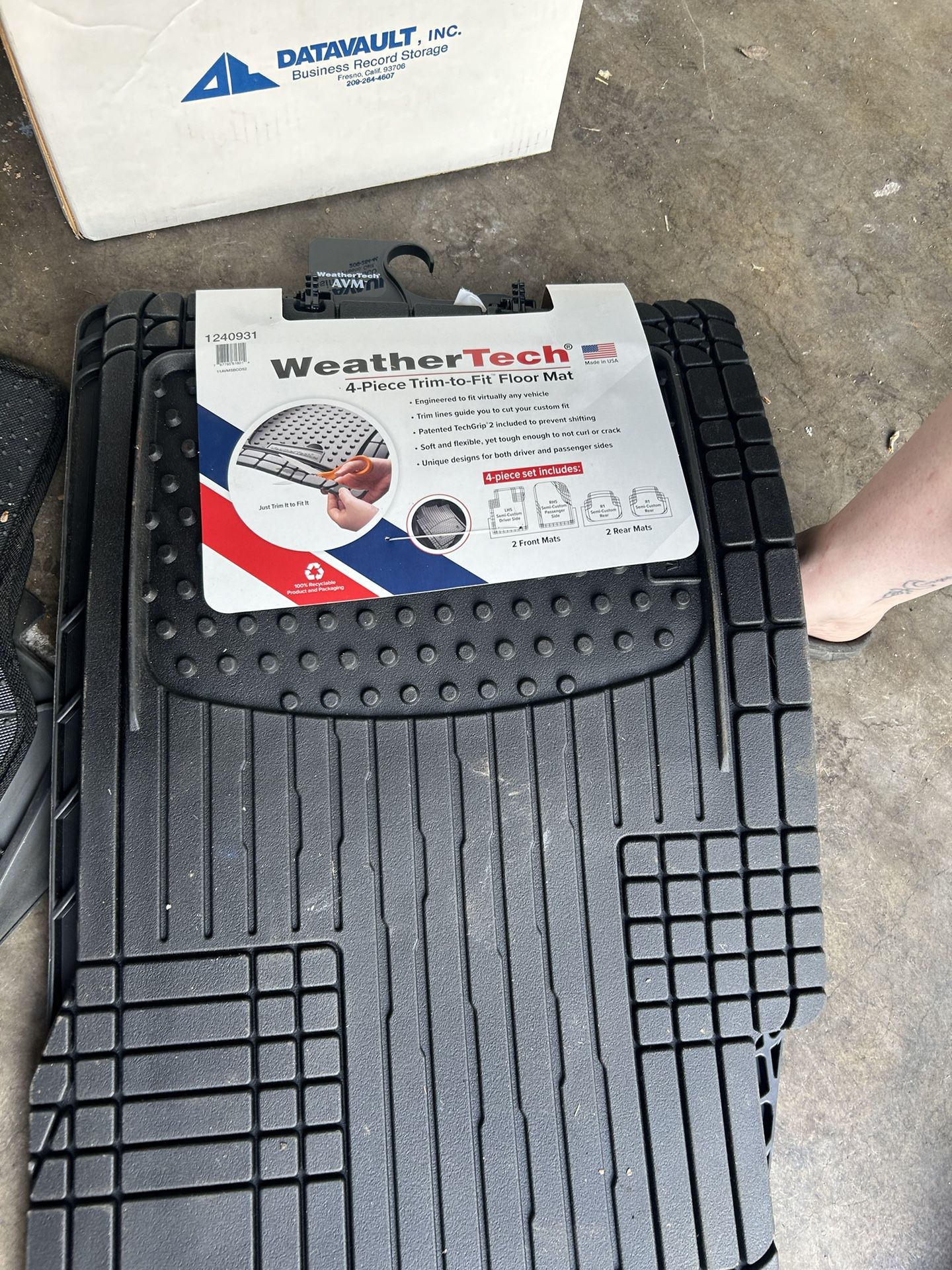 Brand New Set Of Car Or Truck Cut To Size Rubber Floor Mats