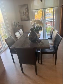 Beautiful Dark Wood Dining Table Set w/8 Chairs