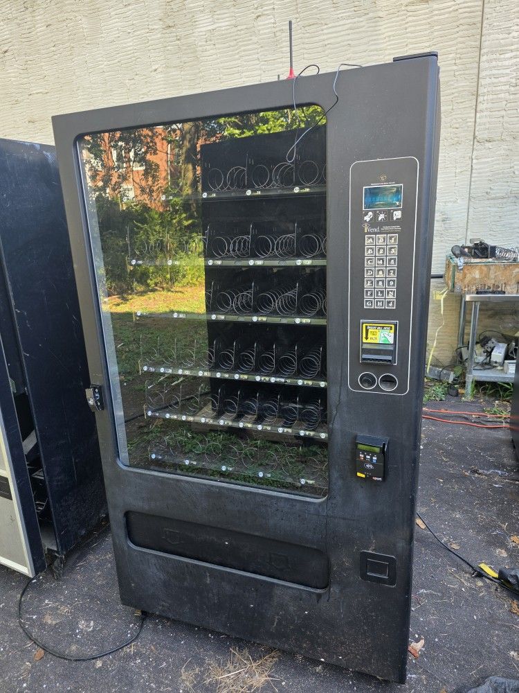 Usi 3185 Snack Vending Machine