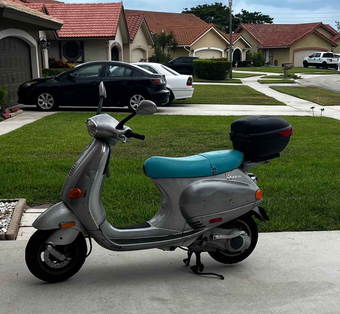2002 Vespa ET4