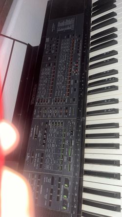 SX-K700 level vintage keyboard.