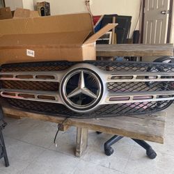 Mercedes Benz GLS 450 Grille